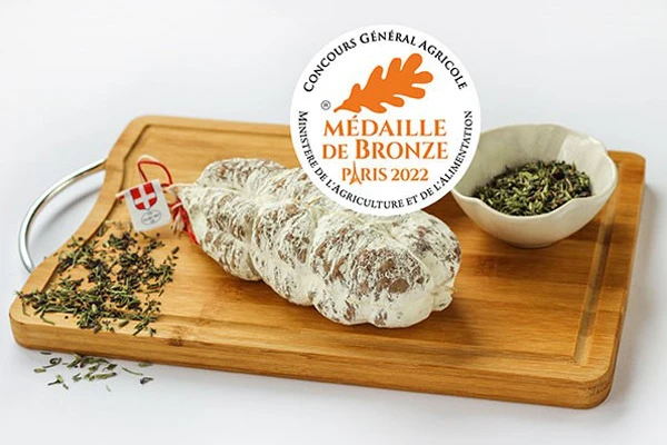 Image for Le saucisson sec bridé main des Salaisons Savoyardes récompensé